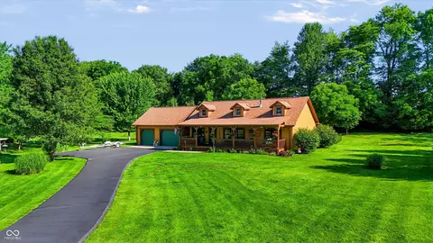 4412 W Pitcher Dr, Trafalgar, IN 46181