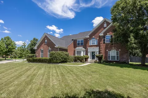 5889 Pebblestream Dr, Carmel, IN 46033