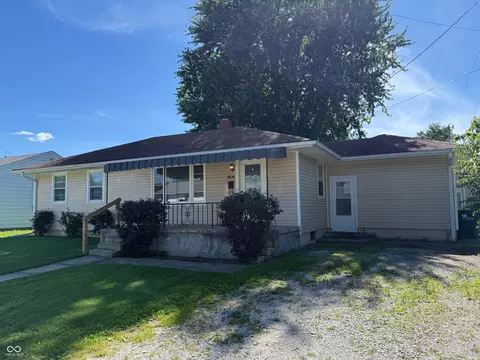 808 Milroy St, Frankfort, IN 46041
