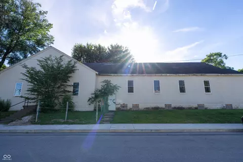 489 E Walnut St, Martinsville, IN 46151