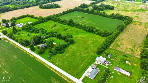View/Area - 720 E 400 N, Anderson, IN 46012 photo 3 of 13