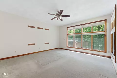 Living - 720 E 400 N, Anderson, IN 46012 photo 14 of 21