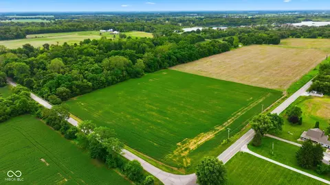 View/Area - 720 E 400 N, Anderson, IN 46012 photo 2 of 13