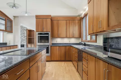 Kitchen - 720 E 400 N, Anderson, IN 46012 photo 3 of 5