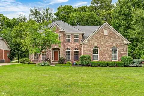 6084 Clearview Dr, Carmel, IN 46033