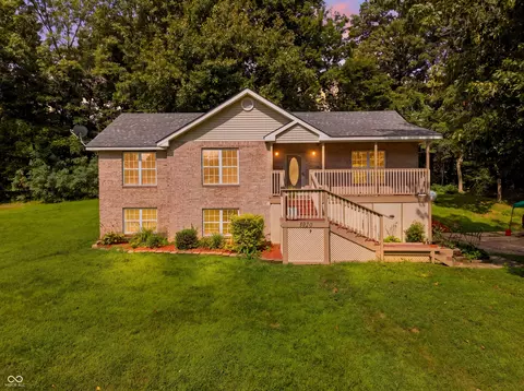 5920 Hidden Lake Ln, Nineveh, IN 46164
