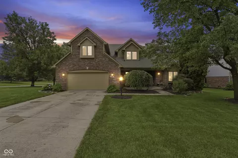 8749 N Port Cir, Indianapolis, IN 46236