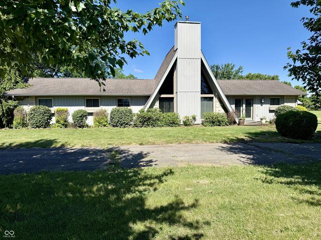 9261 S 825 W, Edinburgh, IN 46124