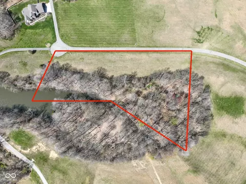 3271 Eagles Pt, Martinsville, IN 46151