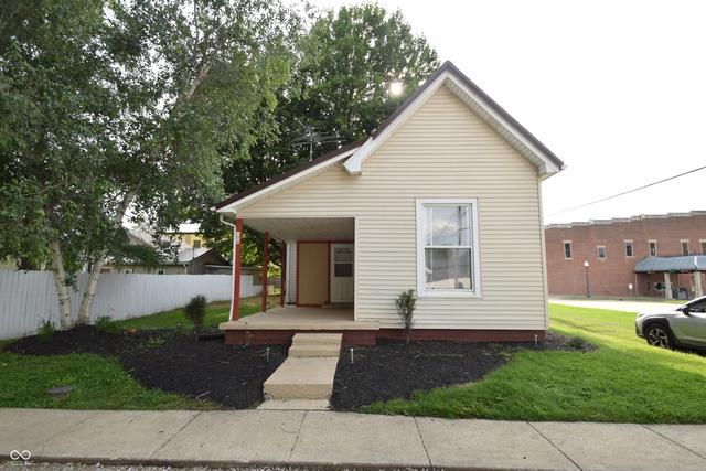 104 S Madison St, Darlington, IN 47940