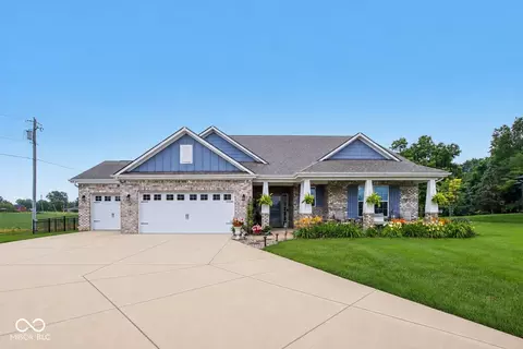 407 Cardinal Dr, Jamestown, IN 46147