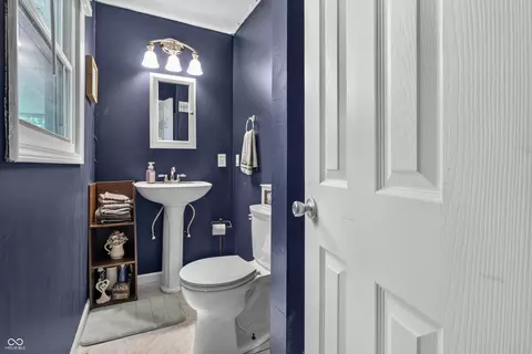 Bath - 5308 E Broadmore Dr, Columbus, IN 47201 photo 3 of 3