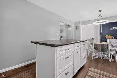 Kitchen - 5308 E Broadmore Dr, Columbus, IN 47201 photo 7 of 7