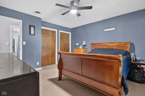 Bedroom - 5308 E Broadmore Dr, Columbus, IN 47201 photo 5 of 6