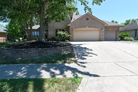 2307 Willow Lakes East Blvd, Greenwood, IN 46143