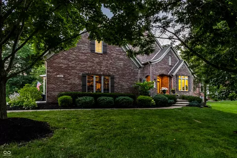 4214 Riverbirch Run, Zionsville, IN 46077