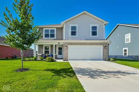 1435 Fleming Dr, Greenfield, IN 46140
