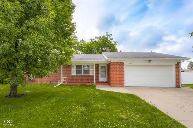 2715 Magnolia Ct, Columbus, IN 47203