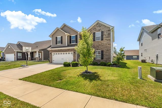 468 Tracewood Bnd, Greenfield, IN 46140