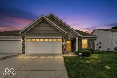 11724 Whisperwood Way #39B, Fishers, IN 46037