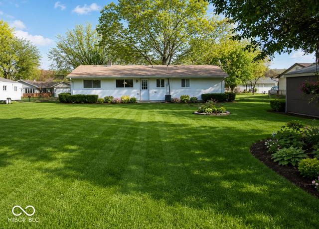 1220 Tree Top Ln, Greenwood, IN 46142