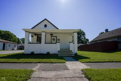 251 S Avon Ave, Plainfield, IN 46168