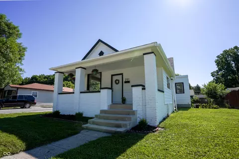 Exterior - 251 S Avon Ave, Plainfield, IN 46168 photo 2 of 8