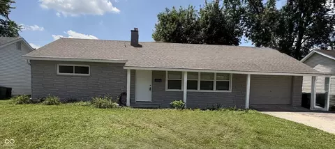 18 Sayre Dr, Greenwood, IN 46143