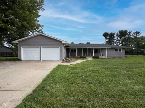 902 W Highland Dr, Shelbyville, IN 46176