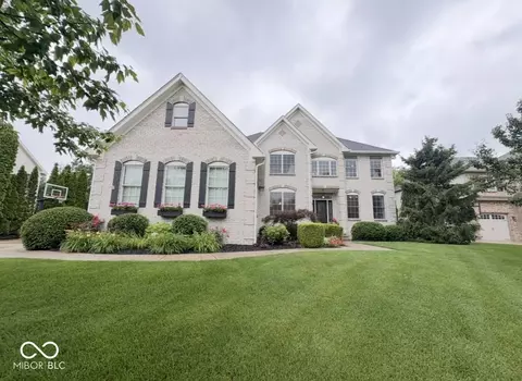 16556 Brookhollow Dr, Westfield, IN 46074