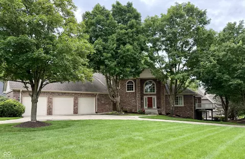 8821 Bay Breeze Ln, Indianapolis, IN 46236