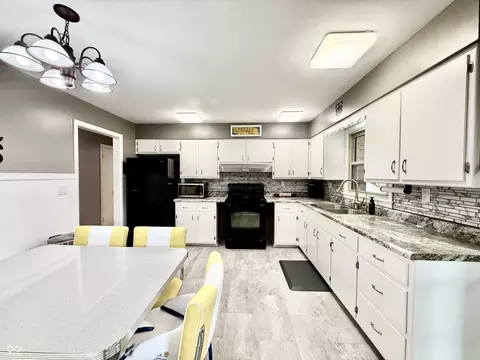 Kitchen - 1108 Rogers Dr, Plainfield, IN 46168 photo 1 of 2