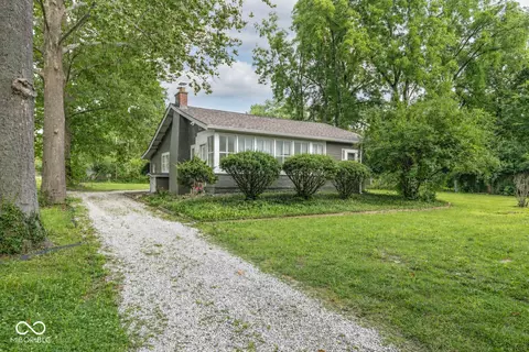 6751 E Pleasant Run Pkwy S Dr, Warren Park, IN 46219