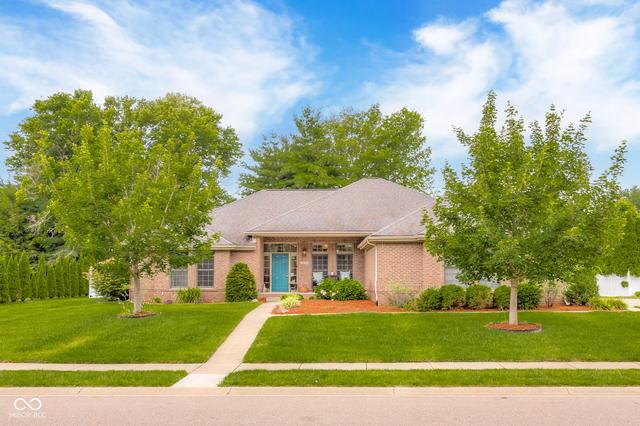 3610 Woodfield Pl, Columbus, IN 47203
