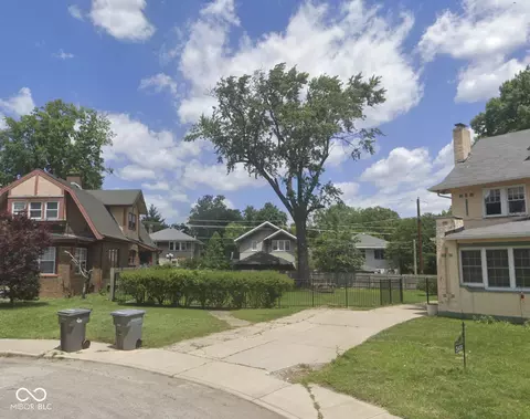 544 Central Ct N, Indianapolis, IN 46205