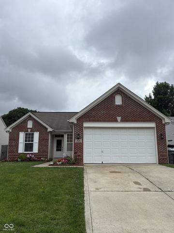 206 Meridian Gardens Ln, Indianapolis, IN 46217