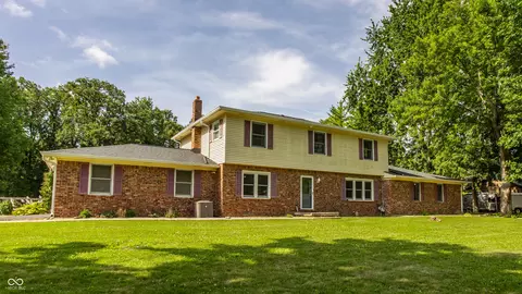 6722 Crown Dr, Brownsburg, IN 46112