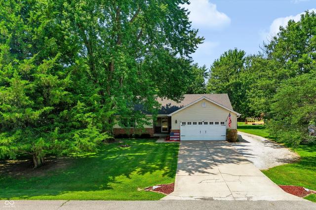 11129 N Shelby 460 W, New Palestine, IN 46163