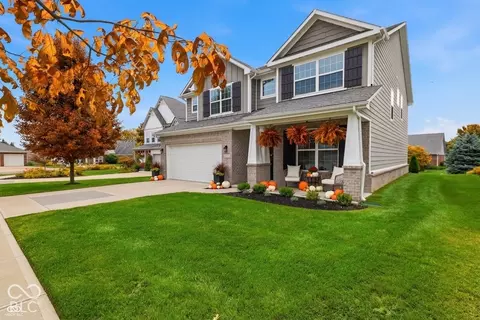 2373 Somerset Cir, Franklin, IN 46131