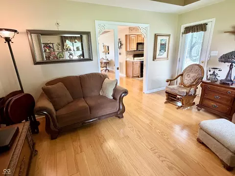 Living - 175 Warwick Way, Pendleton, IN 46064 photo 5 of 5