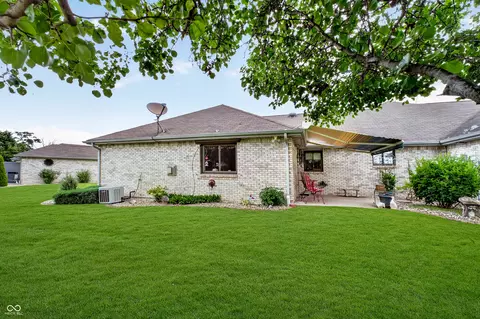 Exterior - 175 Warwick Way, Pendleton, IN 46064 photo 8 of 10
