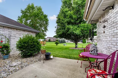 Exterior - 175 Warwick Way, Pendleton, IN 46064 photo 5 of 10