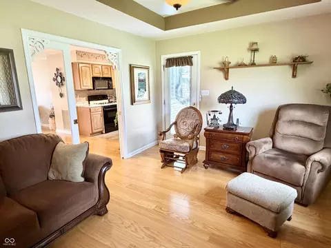Living - 175 Warwick Way, Pendleton, IN 46064 photo 4 of 5