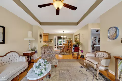 Living - 175 Warwick Way, Pendleton, IN 46064 photo 4 of 5