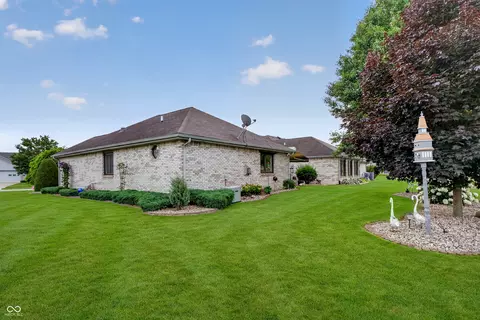 Exterior - 175 Warwick Way, Pendleton, IN 46064 photo 9 of 10