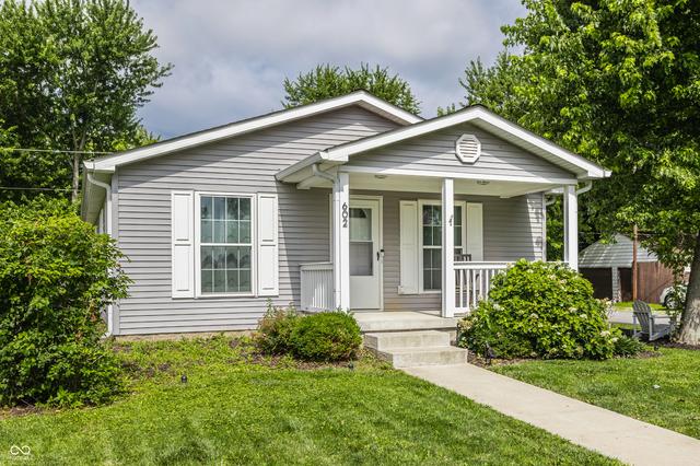 602 S Main St, Whitestown, IN 46075