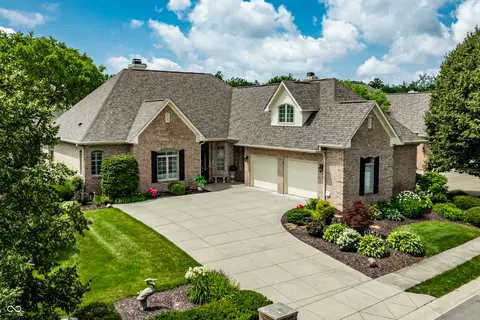 451 Burlington Ln, Carmel, IN 46032