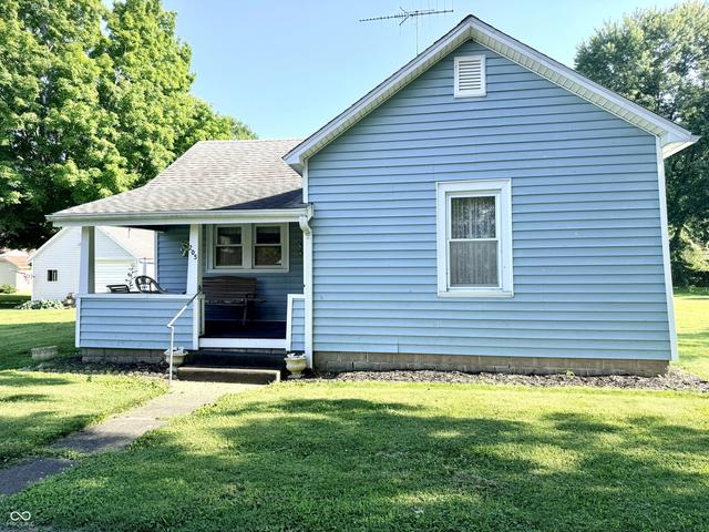 205 W Walnut St, Waynetown, IN 47990