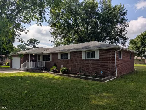 911 W 10th St, Greensburg, IN 47240