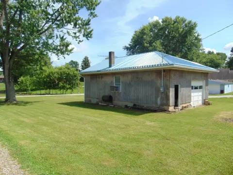 121 S Lebanon St, Jamestown, IN 46147